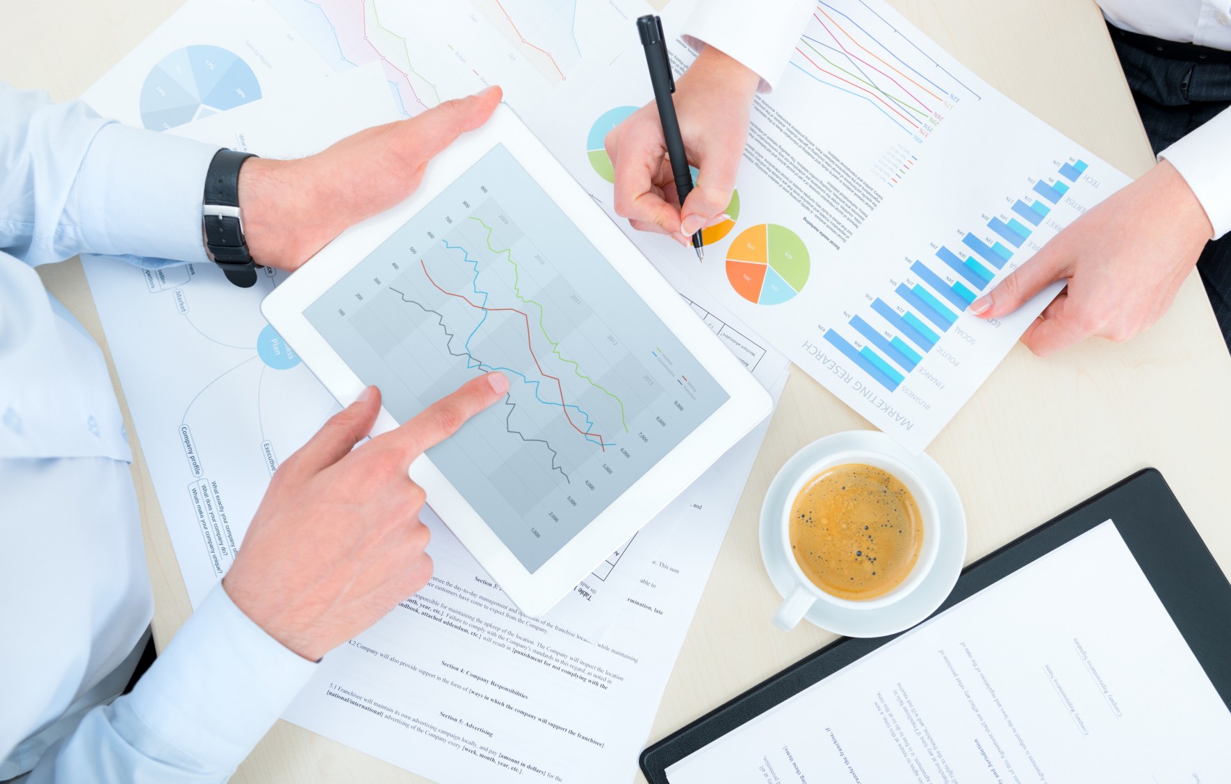 photodune-3853785-business-analytics-l-e1404740498429
